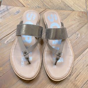 Sorel sandals 8.5 Bronze metallic and Taupe